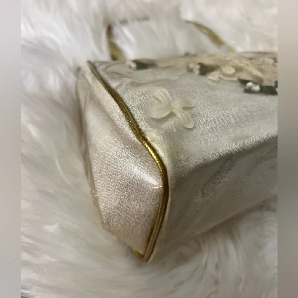 Vintage JR Vinyl Bunch of Daisies Floral Beige Clutch Purse Kiss Clasp 1960s - Picture 5 of 11